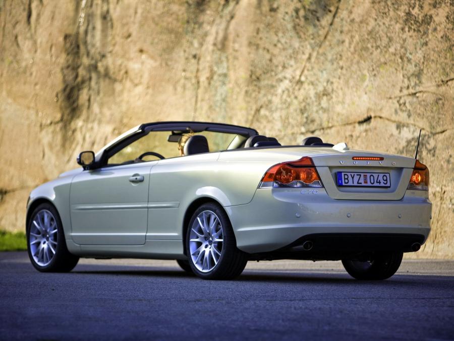  Volvo C70 T5 2005 года  (фото 27 из 93)